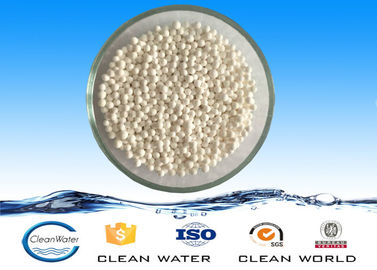O branco eficaz alto dos produtos químicos do tratamento da água da remoção do flúor granula o ISO